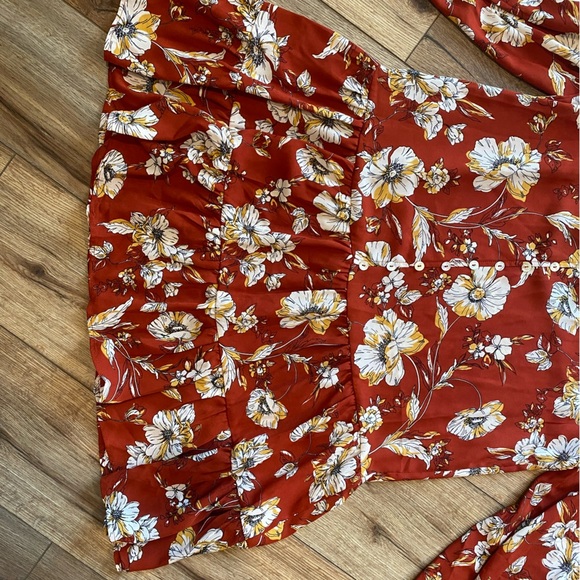 Emma and Michele dress long-sleeved, rust-colored with a floral pattern - Picture 3 of 10